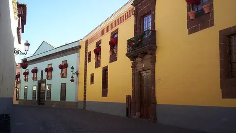 l-san_cristobal_de_la_laguna-la_laguna-secret_tenerife_3-08_05_081505