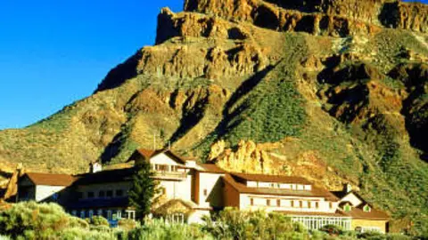 image_hotel_exterior_frontview_1