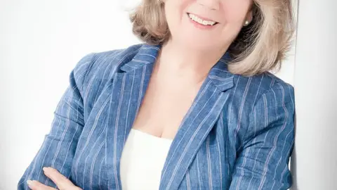 Paula Romero, La Diez Gestiona radio
