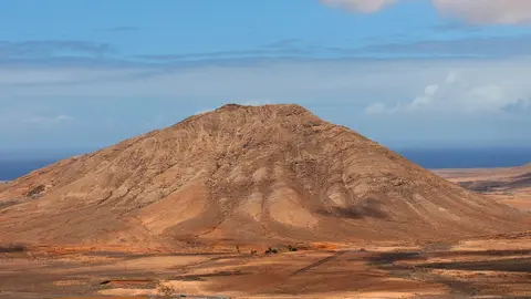 Monta&ntilde;a sagrada de Tindaya