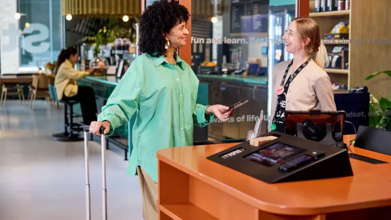 El gasto de los turistas internacionales supera los 11.600 M€ en abril, un 7,4% más